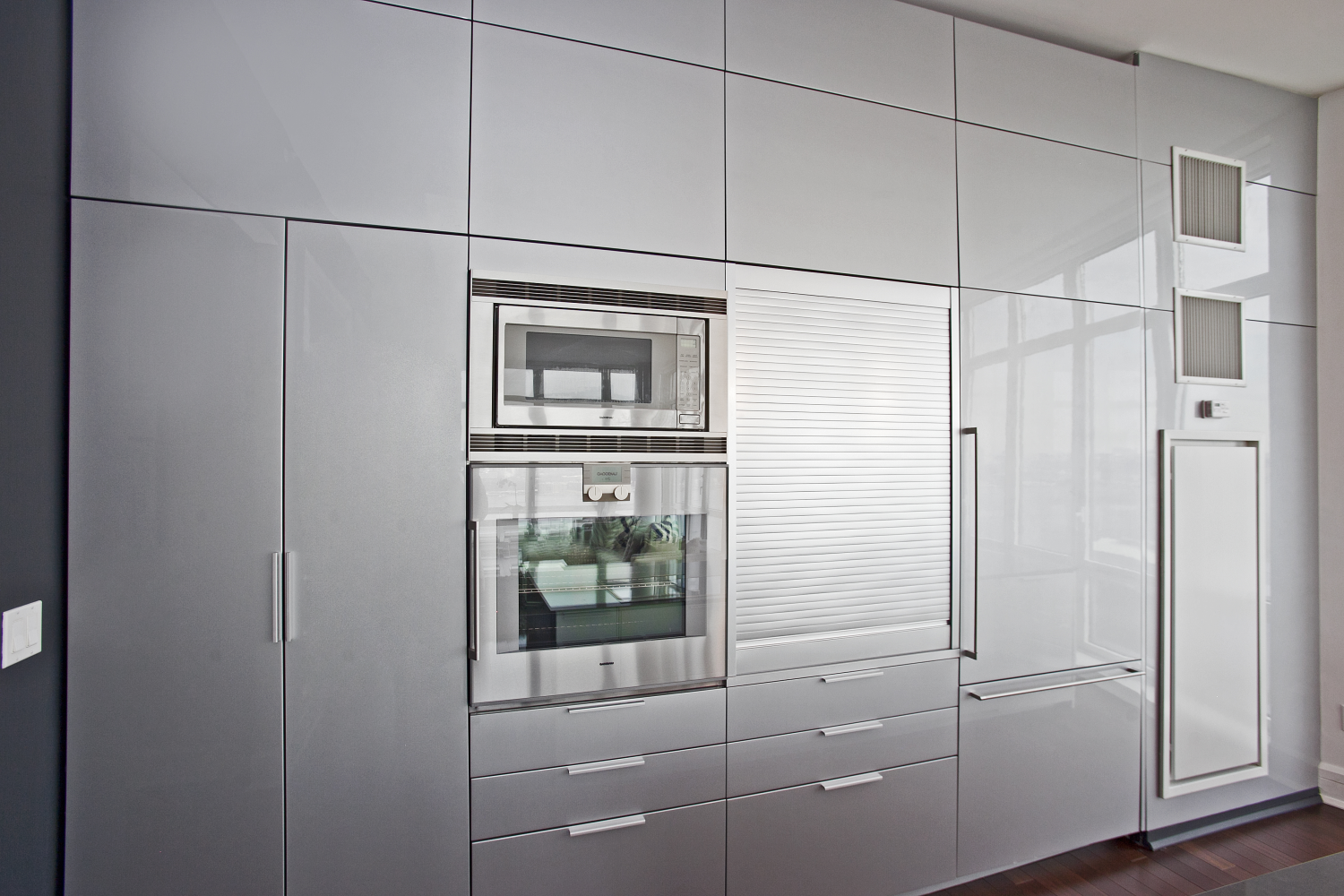 60 Riverside Boulevard, Unit 2011 Manhattan, NY 10069 - Photo 5 of 6 a bathroom with a shower