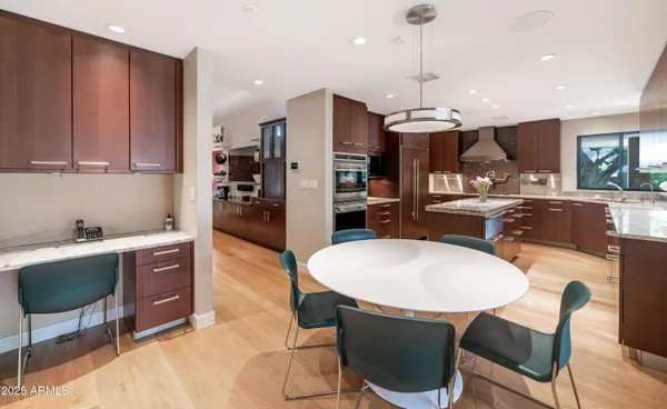 $2,999,000 | 9829 North 49th Place, Paradise Valley, AZ 85253