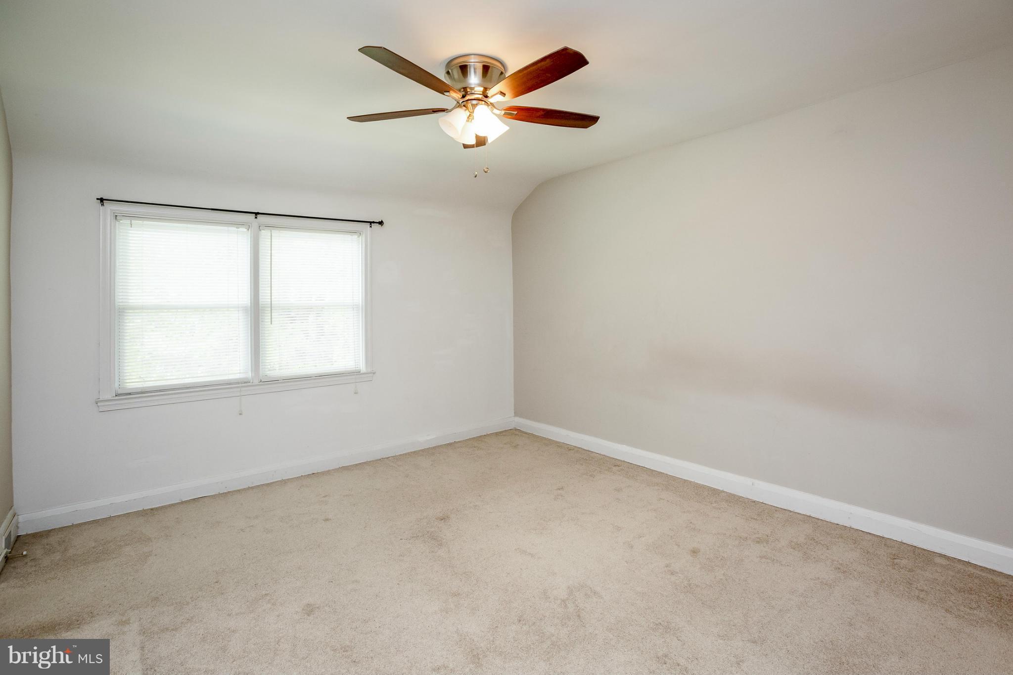 8511 Water Oak Road Baltimore, MD 21234 - Photo 14 of 20 Bedroom