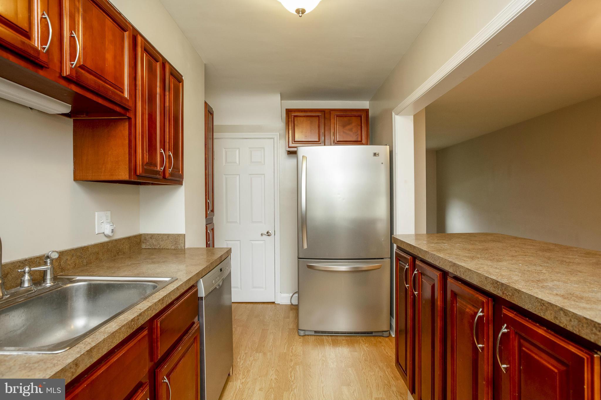 8511 Water Oak Road Baltimore, MD 21234 - Photo 7 of 20 Kitchen