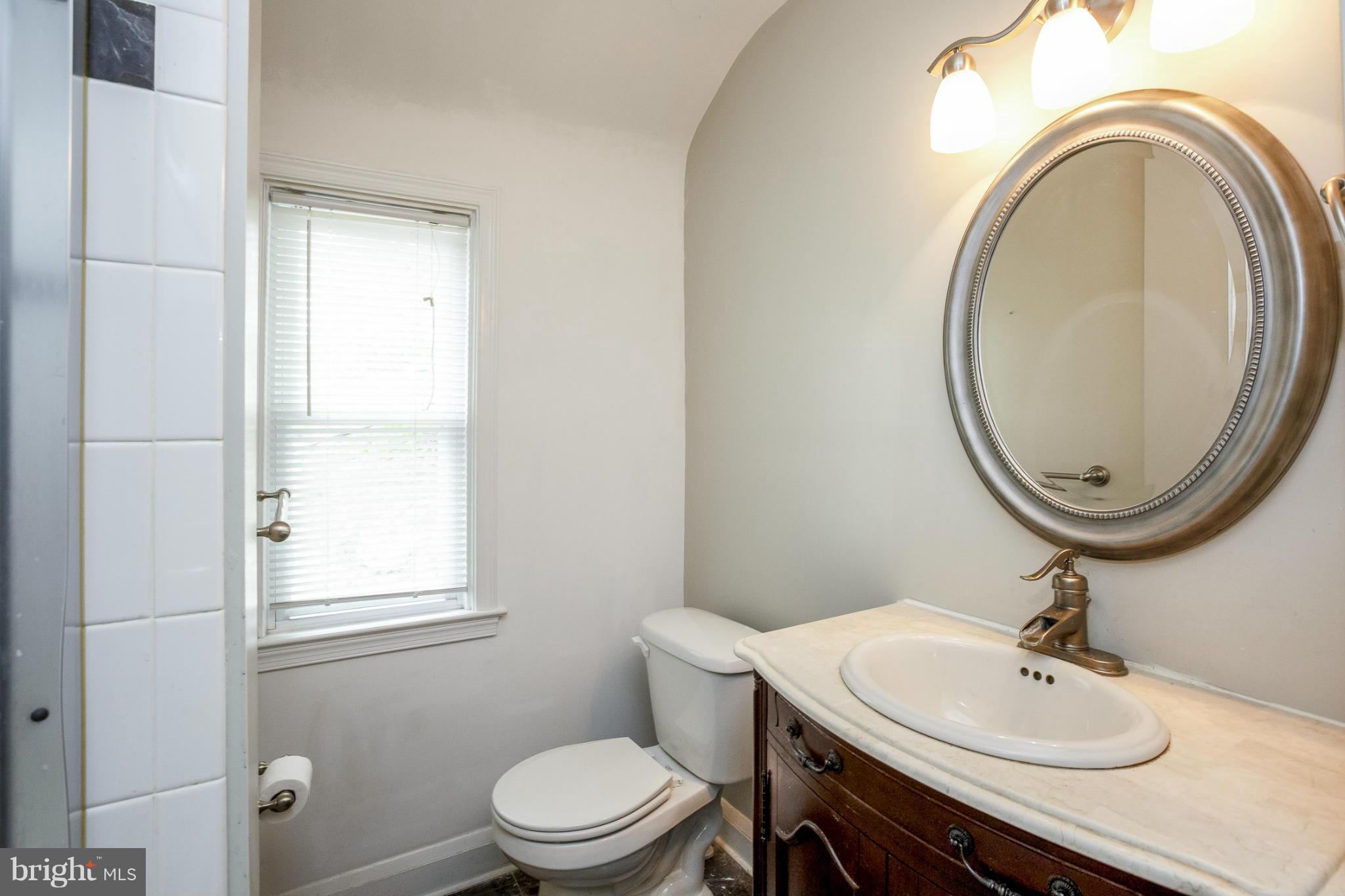 8511 Water Oak Road Baltimore, MD 21234 - Photo 10 of 20 Bath