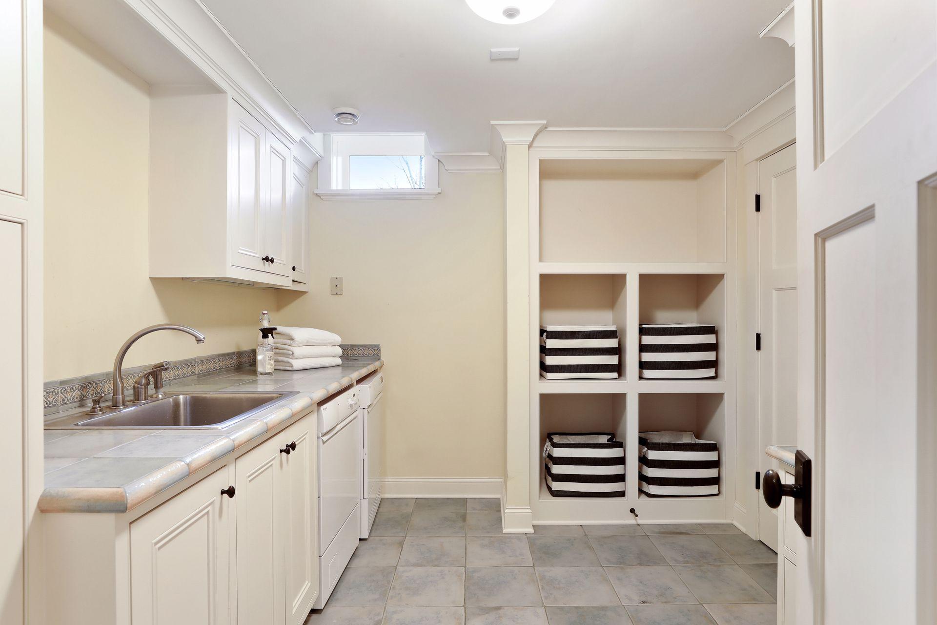 6725 Iroquois Circle Edina, MN 55439 - Photo 19 of 59