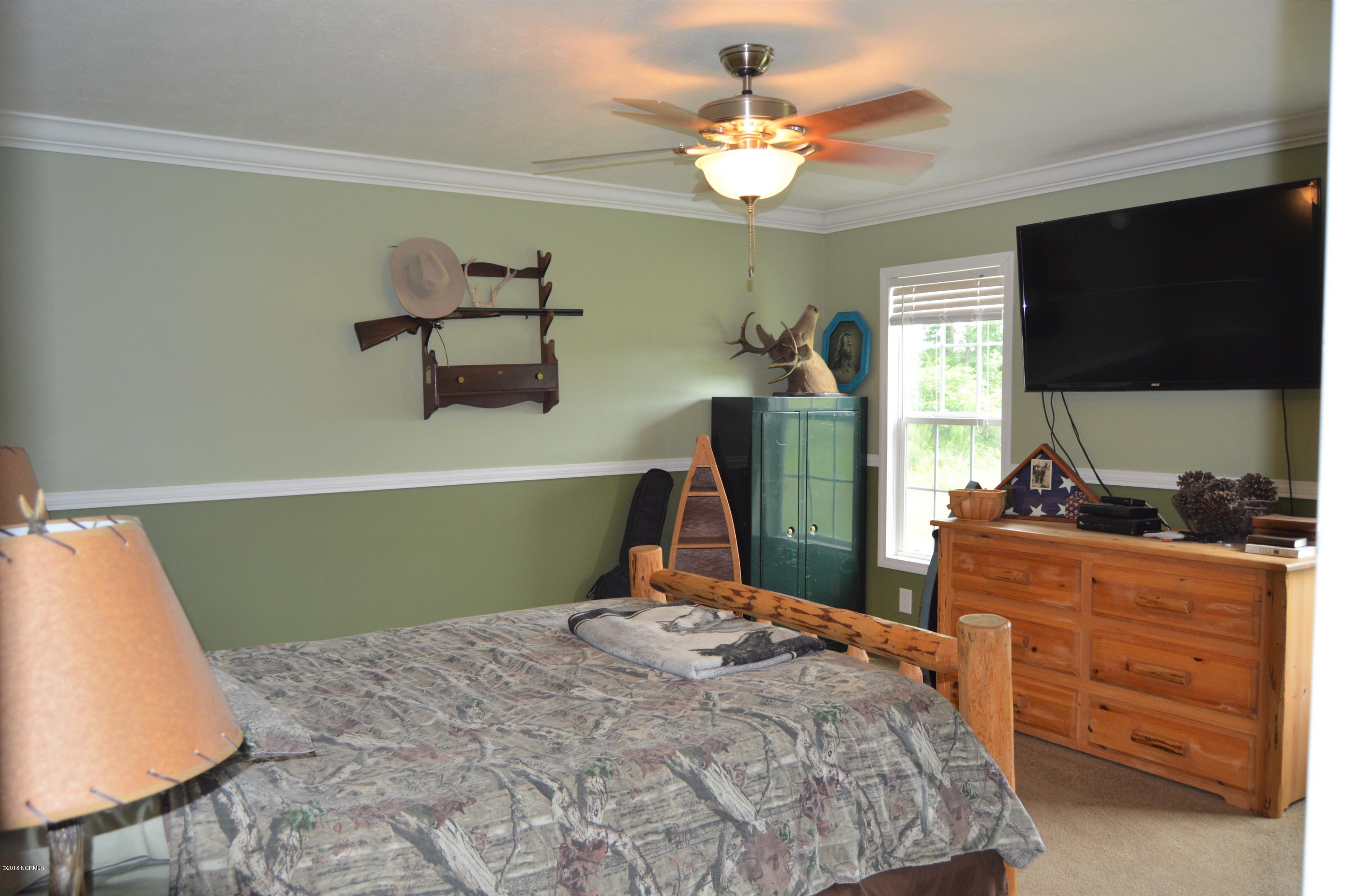 1852 Raccoon Road Willard, NC 28478 - Photo 11 of 34 master bedrm