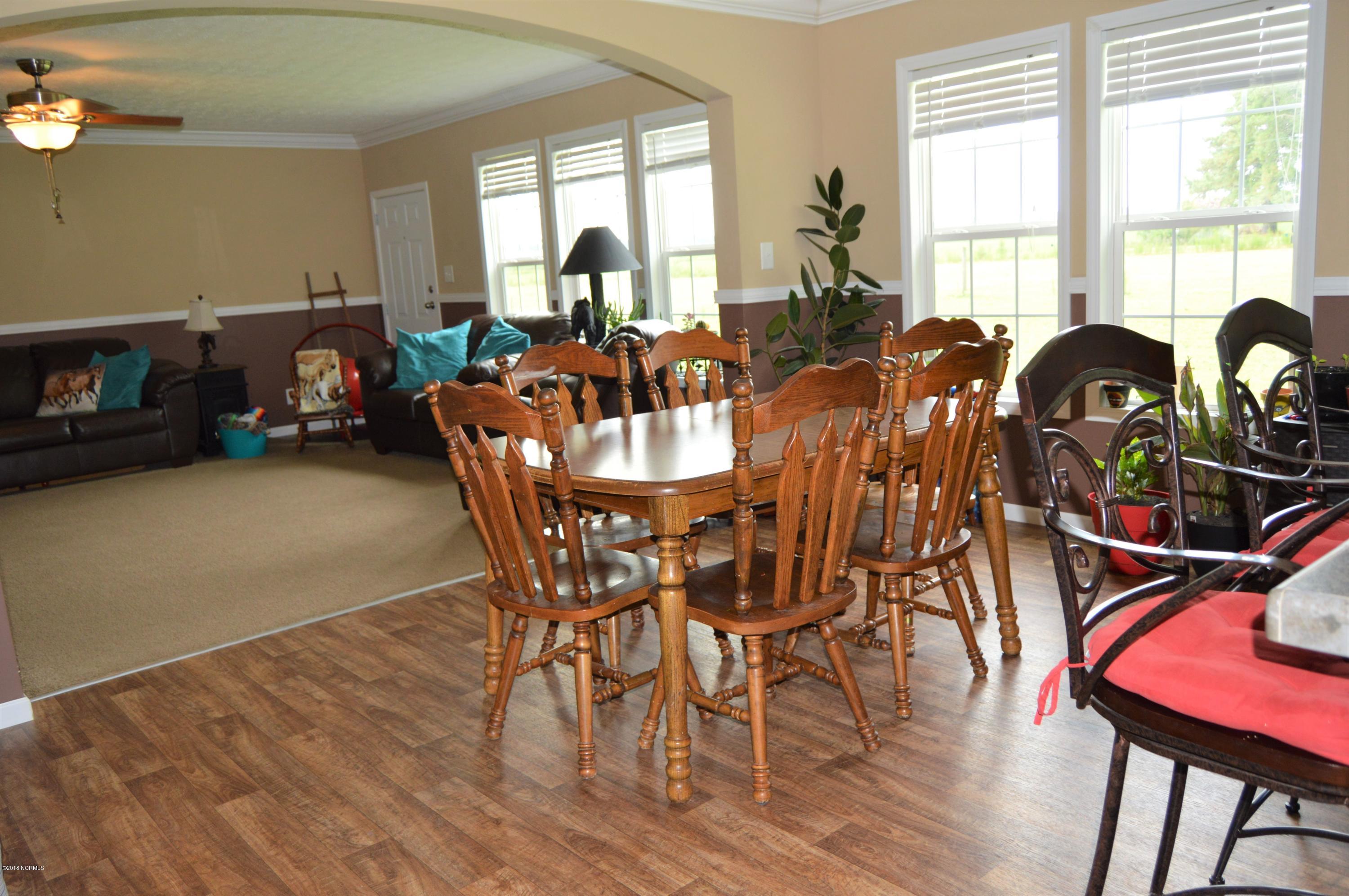 1852 Raccoon Road Willard, NC 28478 - Photo 6 of 34 dining living