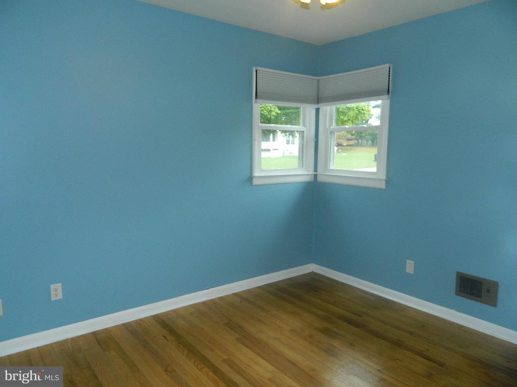 1252 Beach Road Edgewater, MD 21037 - Photo 9 of 20 Bedroom