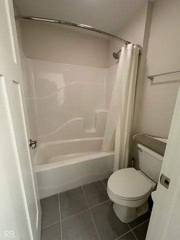 $429,500 | 4556 West Lakeway Drive, New Palestine, IN 46163