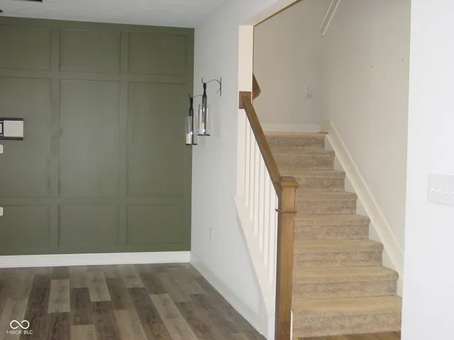 $429,500 | 4556 West Lakeway Drive, New Palestine, IN 46163