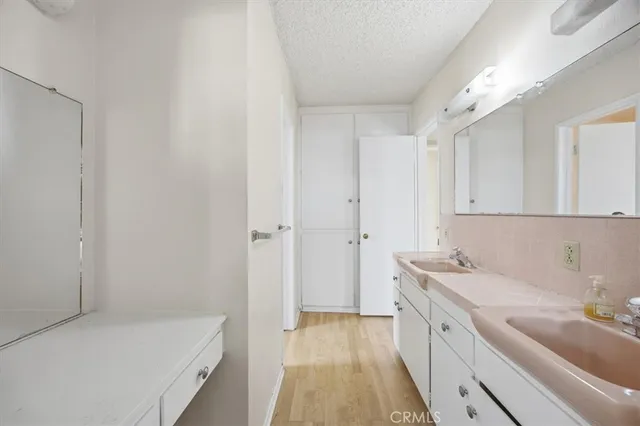 $2,350,000 | 1902 Highland Avenue, Manhattan Beach, CA 90266