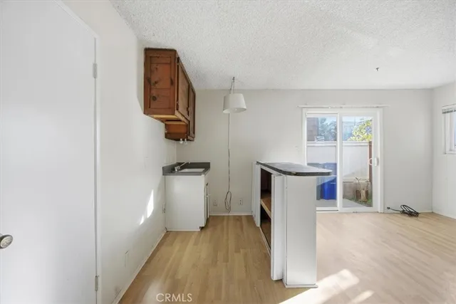 $2,350,000 | 1902 Highland Avenue, Manhattan Beach, CA 90266