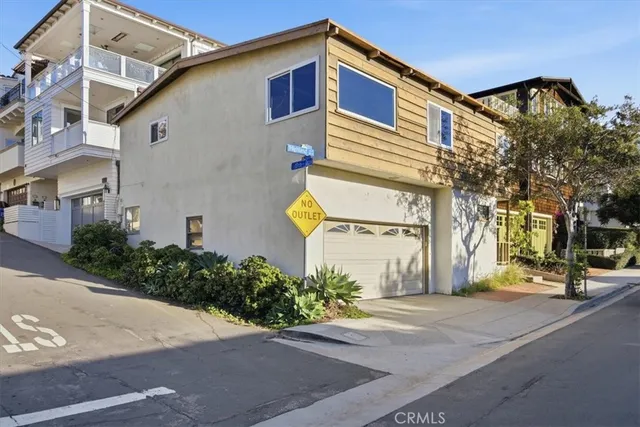 $2,350,000 | 1902 Highland Avenue, Manhattan Beach, CA 90266