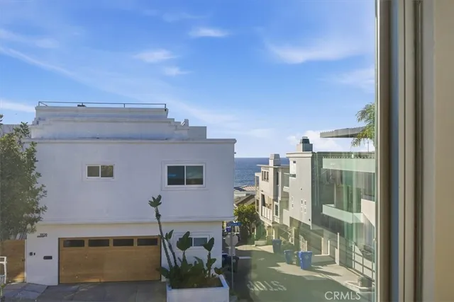$2,350,000 | 1902 Highland Avenue, Manhattan Beach, CA 90266