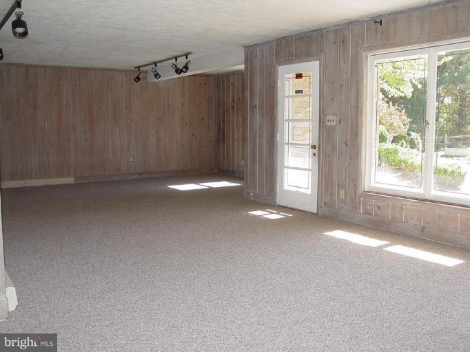 13414 Cambria Farms Road Phoenix, MD 21131 - Photo 16 of 25 Family Room