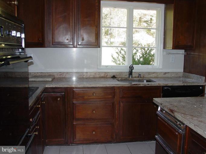 13414 Cambria Farms Road Phoenix, MD 21131 - Photo 22 of 25 Kitchen #2