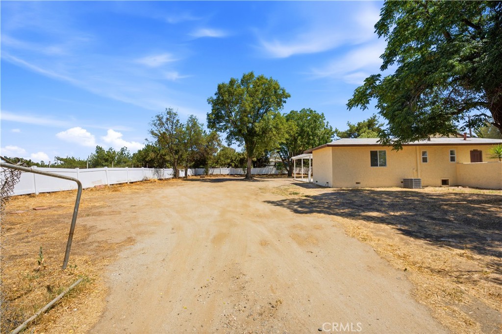 21820 Cajalco Road Perris, CA 92570 - Photo 33 of 42
