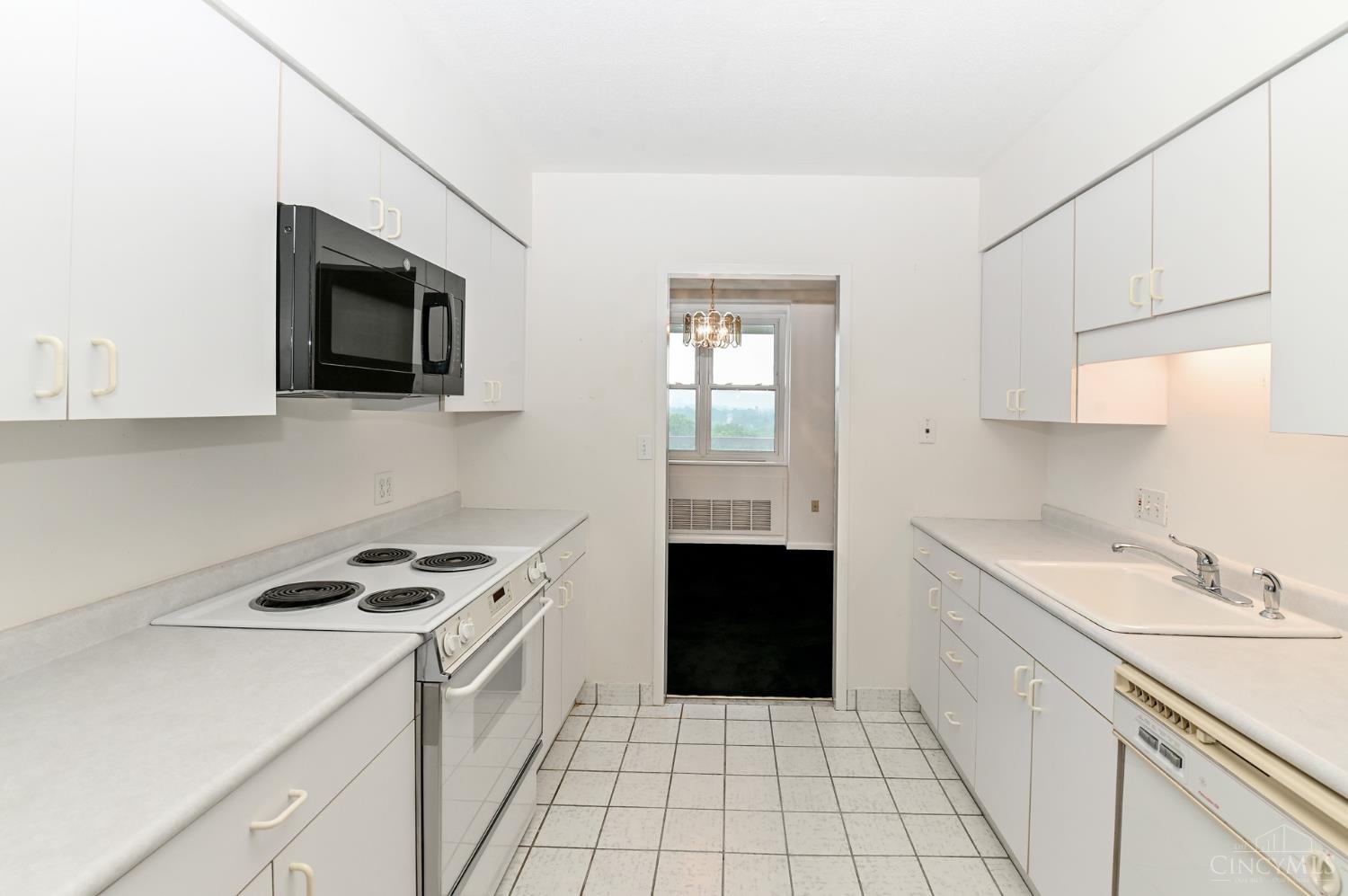 2444 Madison Road, Unit 1509 Cincinnati, OH 45208 - Photo 22 of 40