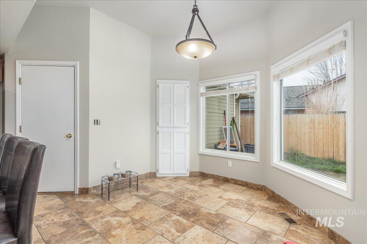 1966 North Pilgrim Avenue Boise, ID 83704 - Photo 9 of 25