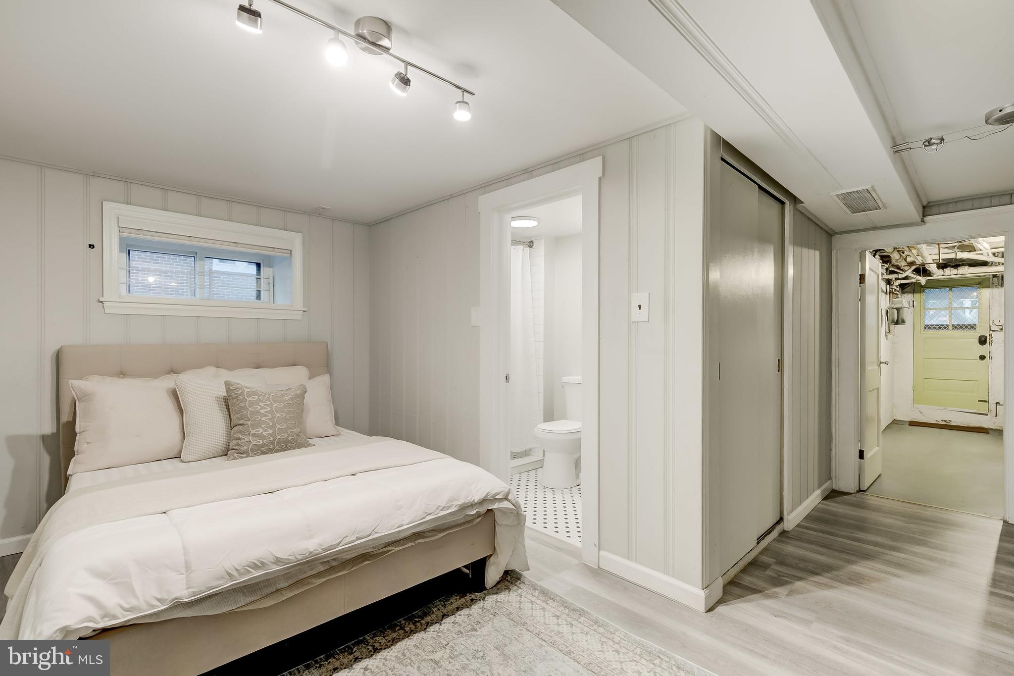 3630 Elkader Road Baltimore, MD 21218 - Photo 23 of 30 Basement guest suite w. full bath / private entry