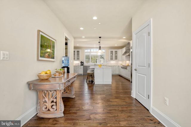 $2,220,000 | 5600 Namakagan Road, Bethesda, MD 20816