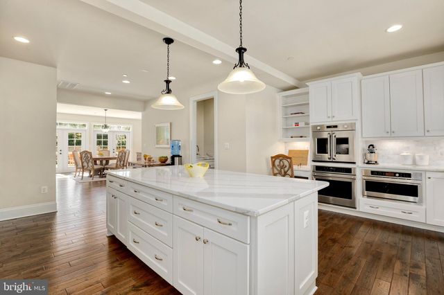 $2,220,000 | 5600 Namakagan Road, Bethesda, MD 20816