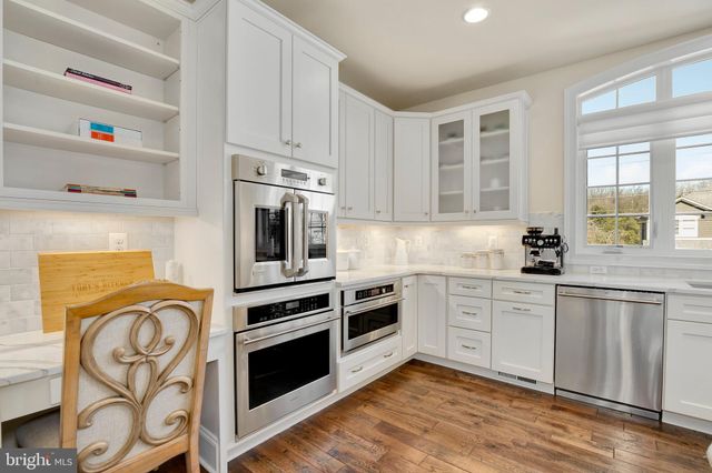 $2,220,000 | 5600 Namakagan Road, Bethesda, MD 20816