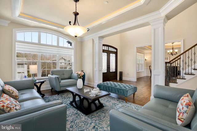 $2,220,000 | 5600 Namakagan Road, Bethesda, MD 20816