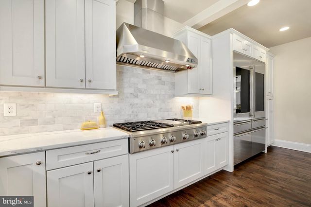 $2,220,000 | 5600 Namakagan Road, Bethesda, MD 20816