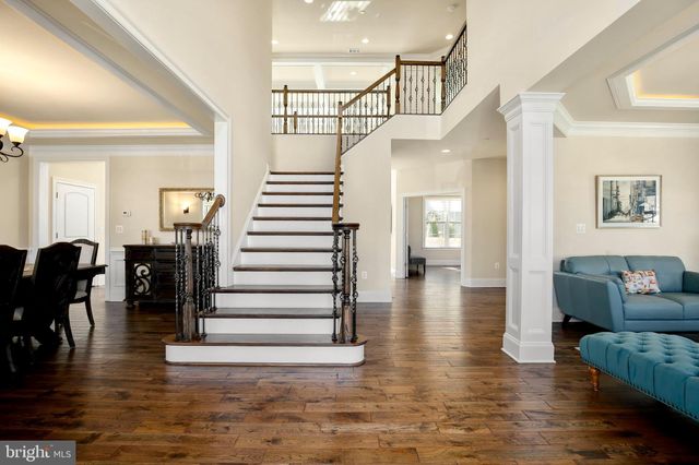 $2,220,000 | 5600 Namakagan Road, Bethesda, MD 20816