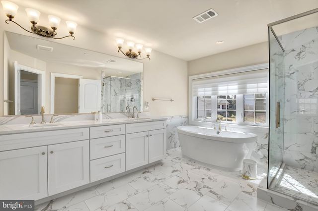 $2,220,000 | 5600 Namakagan Road, Bethesda, MD 20816