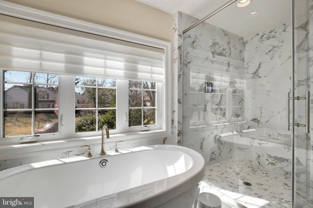 $2,220,000 | 5600 Namakagan Road, Bethesda, MD 20816