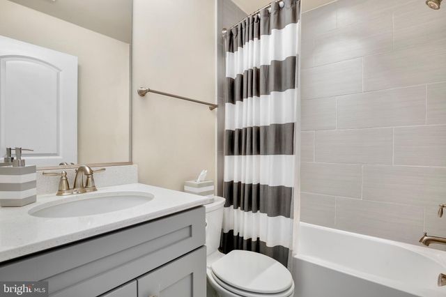 $2,220,000 | 5600 Namakagan Road, Bethesda, MD 20816