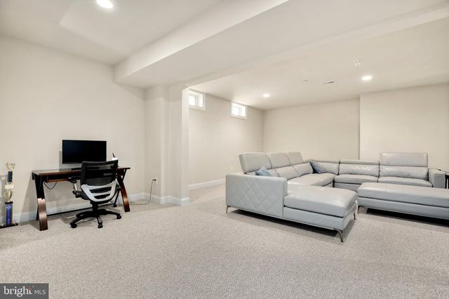 $2,220,000 | 5600 Namakagan Road, Bethesda, MD 20816