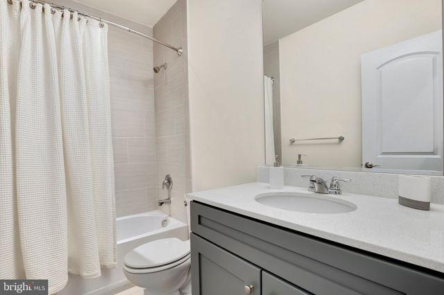 $2,220,000 | 5600 Namakagan Road, Bethesda, MD 20816