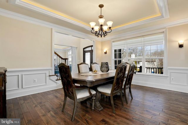 $2,220,000 | 5600 Namakagan Road, Bethesda, MD 20816