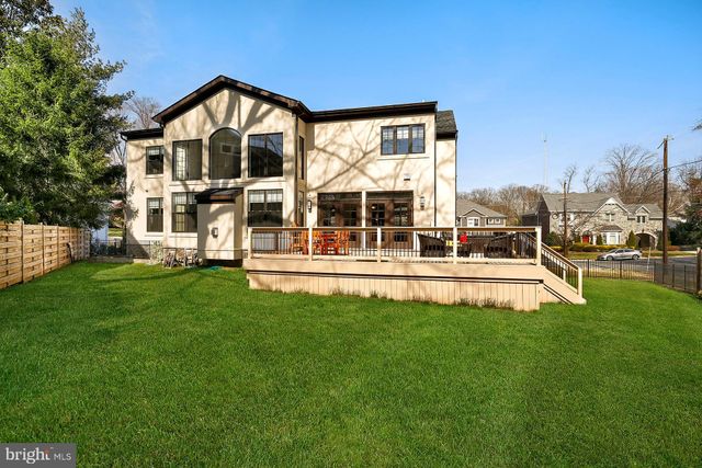 $2,220,000 | 5600 Namakagan Road, Bethesda, MD 20816