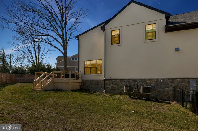 $2,220,000 | 5600 Namakagan Road, Bethesda, MD 20816