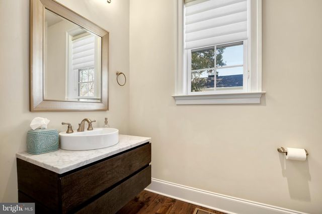 $2,220,000 | 5600 Namakagan Road, Bethesda, MD 20816