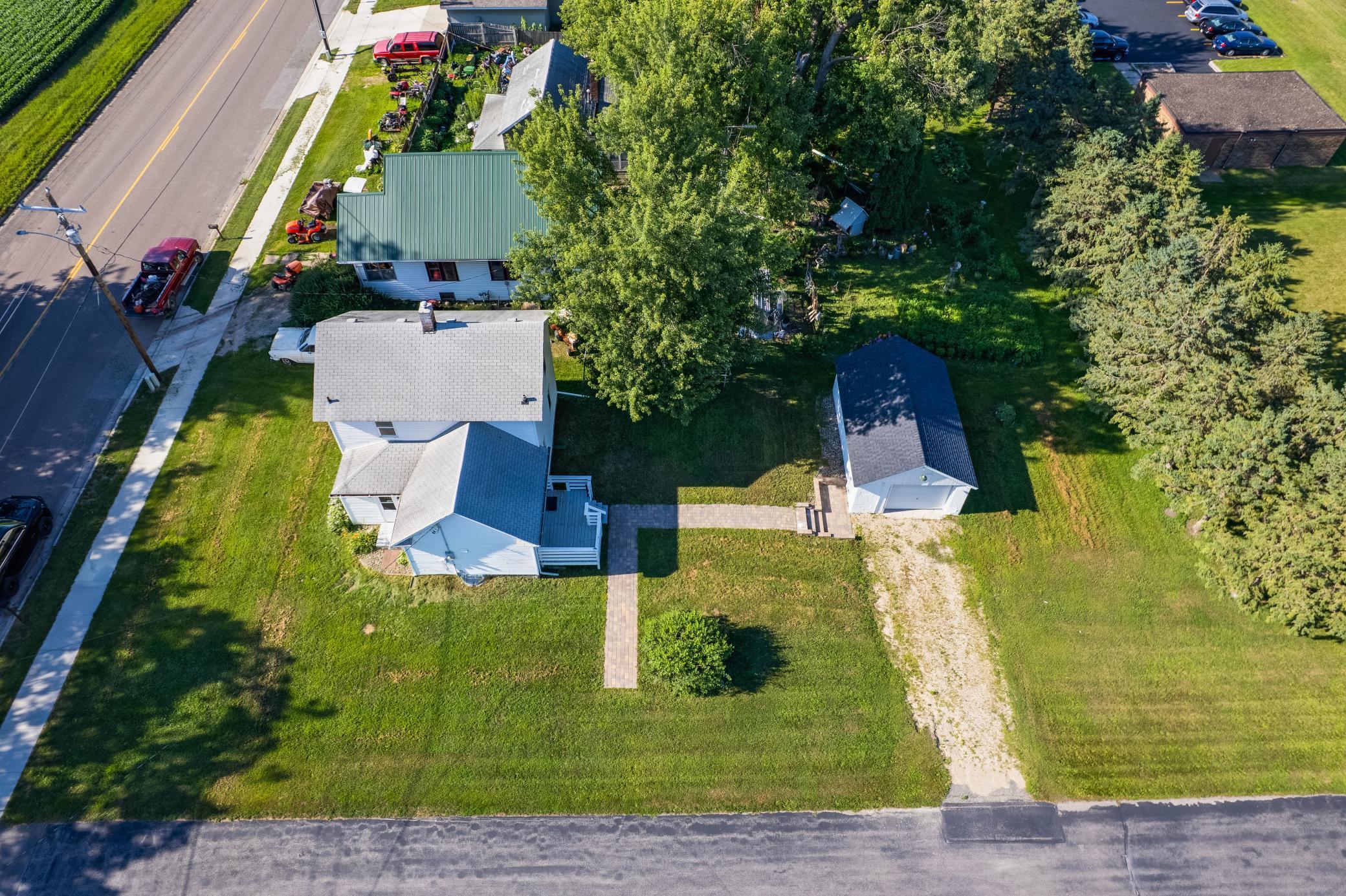 105 10th Street Northwest Plainview, MN 55964 - Photo 16 of 26