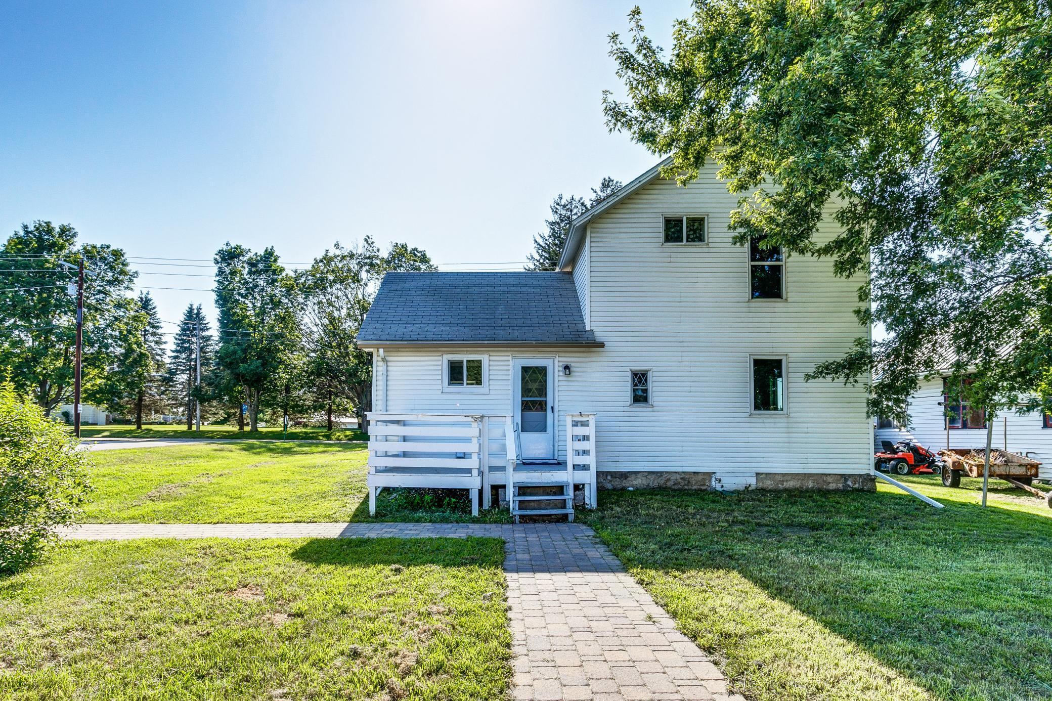 105 10th Street Northwest Plainview, MN 55964 - Photo 18 of 26