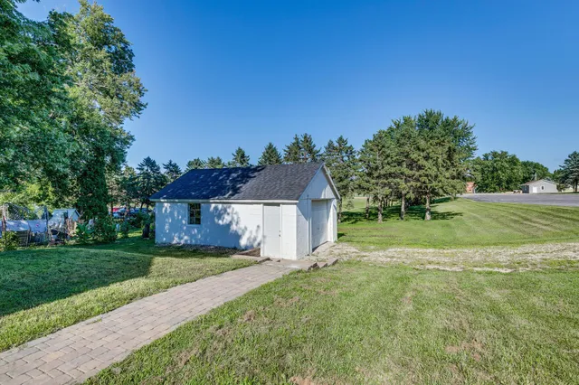 $239,824 | 105 10th Street Northwest, Plainview, MN 55964