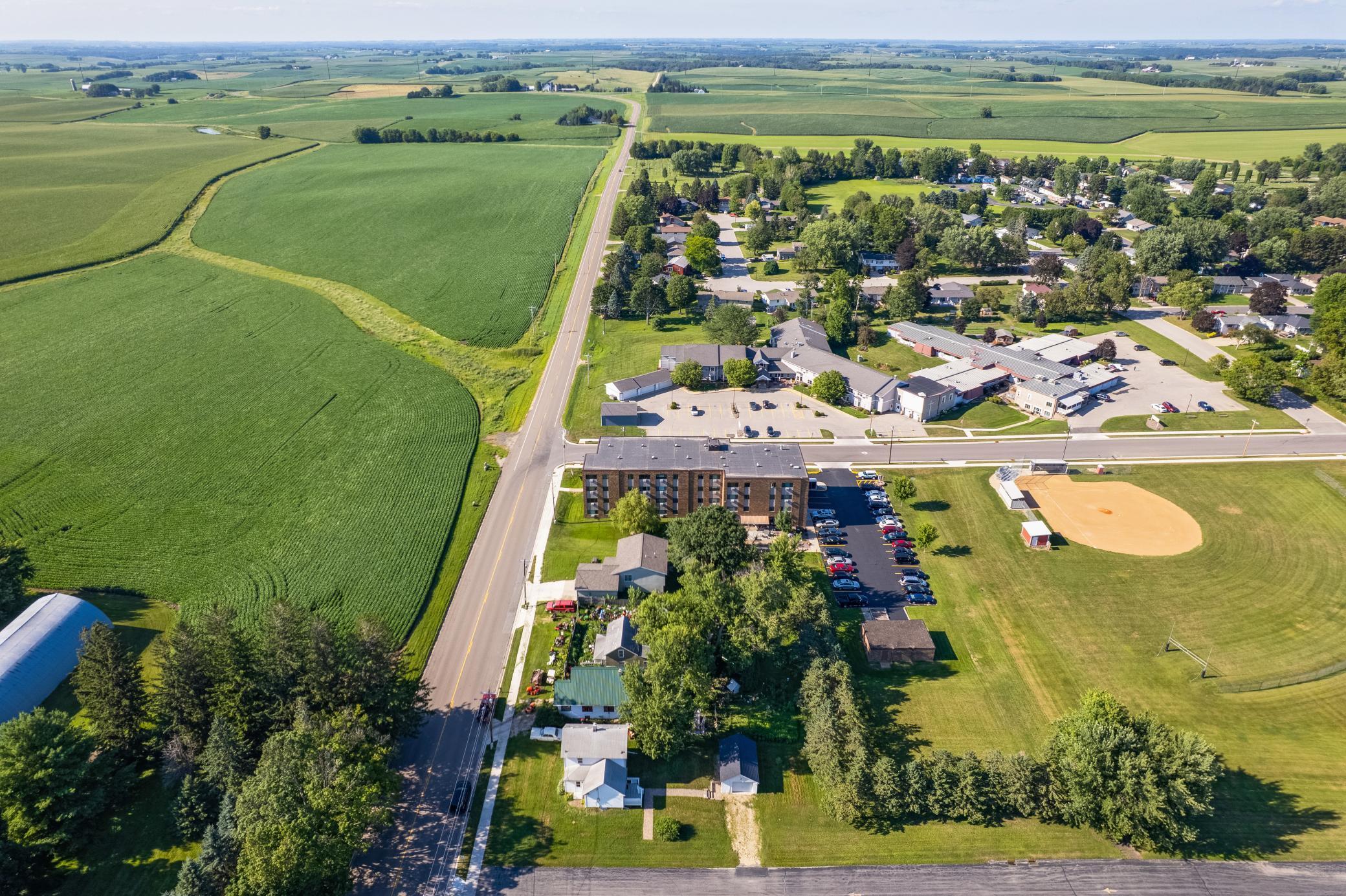 105 10th Street Northwest Plainview, MN 55964 - Photo 20 of 26