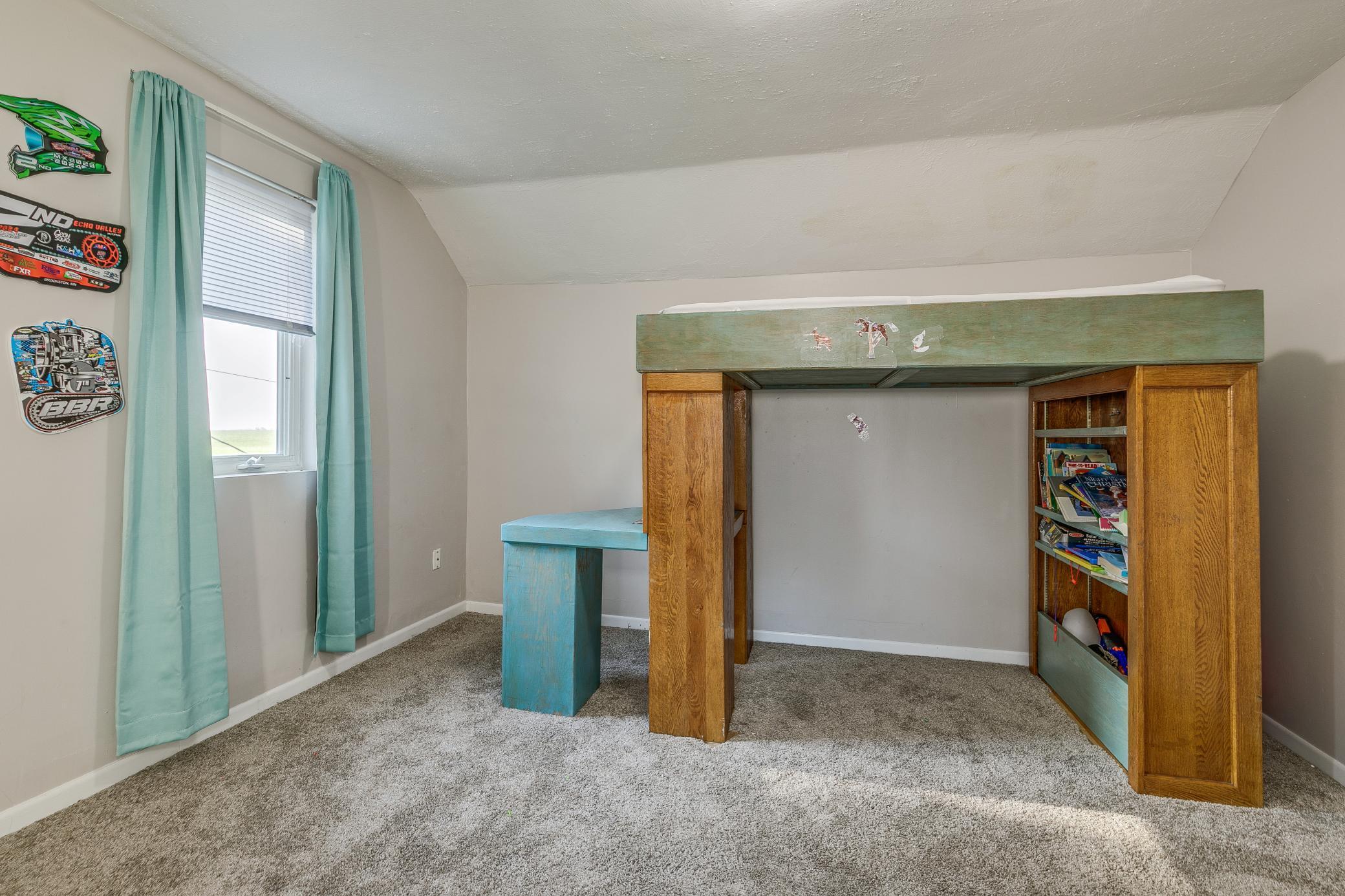 105 10th Street Northwest Plainview, MN 55964 - Photo 10 of 26