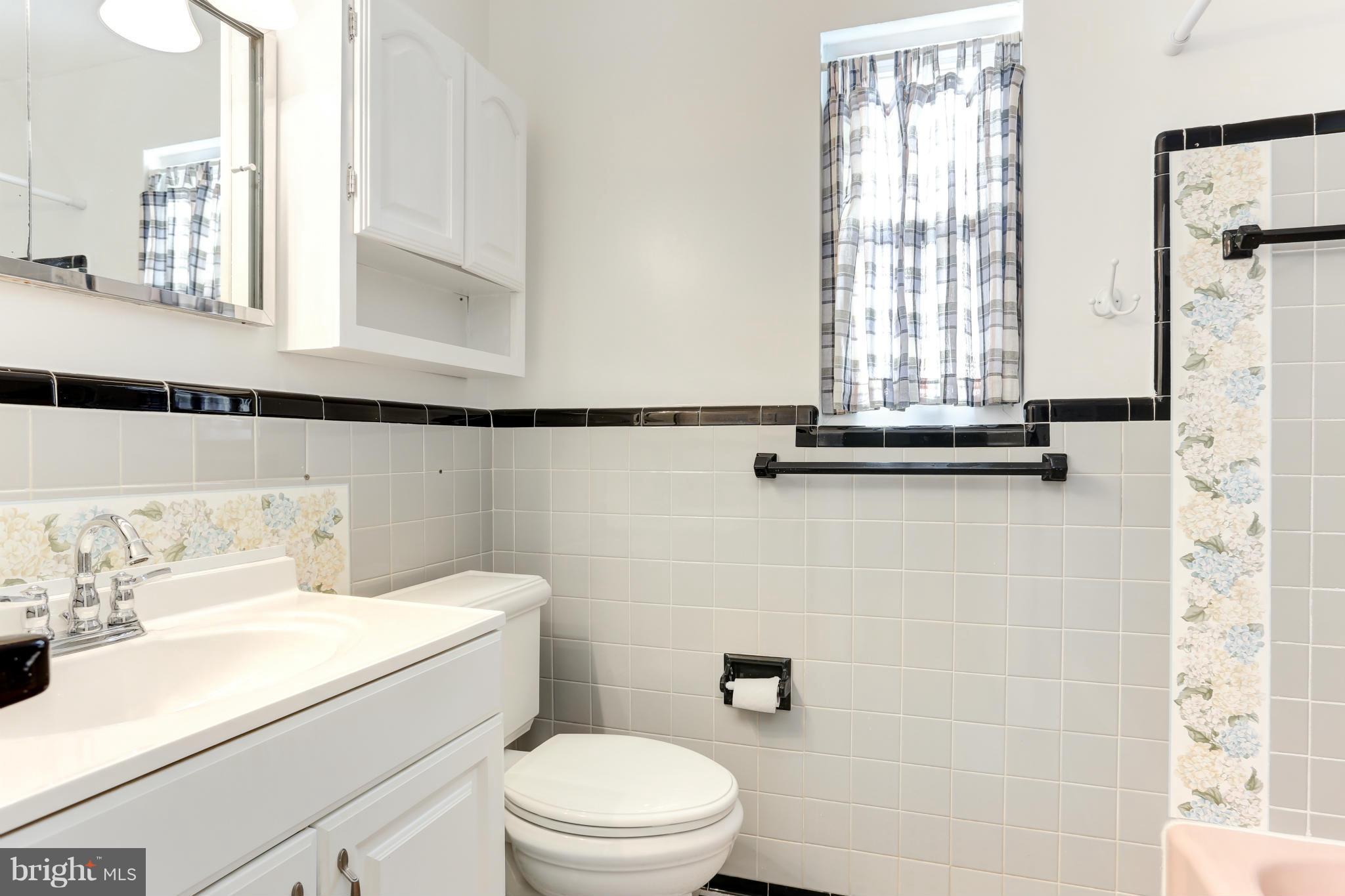 7417 Farnum Street Springfield, VA 22151 - Photo 14 of 22 Full Bath