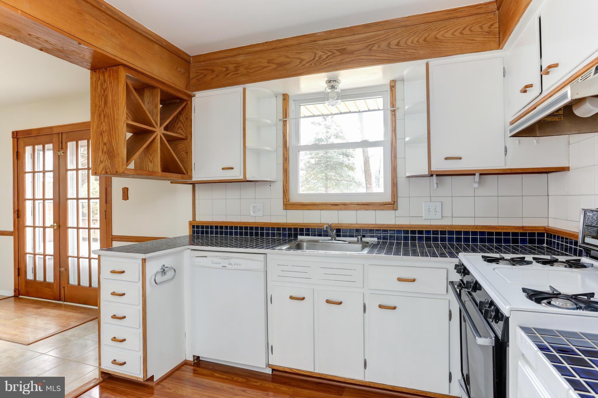 7417 Farnum Street Springfield, VA 22151 - Photo 9 of 22 Kitchen