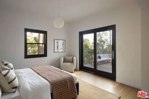 $2,750,000 | 5692 Holly Oak Drive, Los Angeles, CA 90068