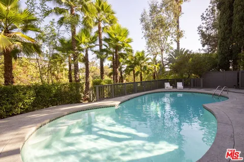 $2,750,000 | 5692 Holly Oak Drive, Los Angeles, CA 90068