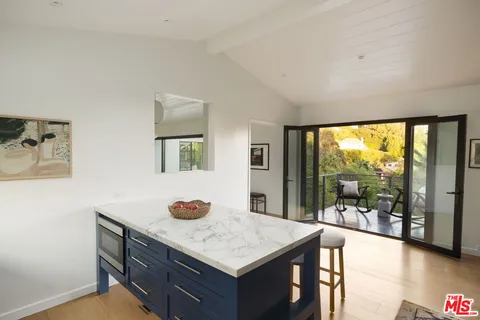 $2,750,000 | 5692 Holly Oak Drive, Los Angeles, CA 90068