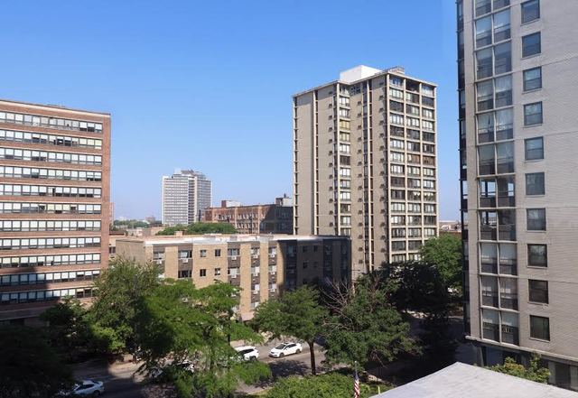 5701 North Sheridan Road, Unit 6P Chicago, IL 60660 - Photo 20 of 20 a front view of a multi story building