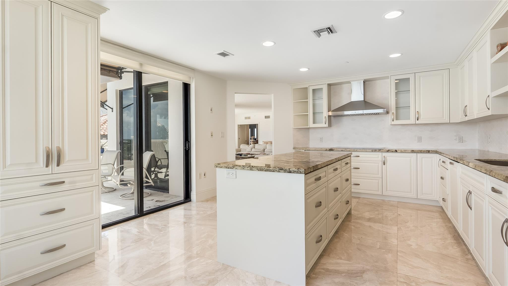 200 East Palmetto Park Road, Unit PH5 Boca Raton, FL 33432 - Photo 9 of 27 Photo 9