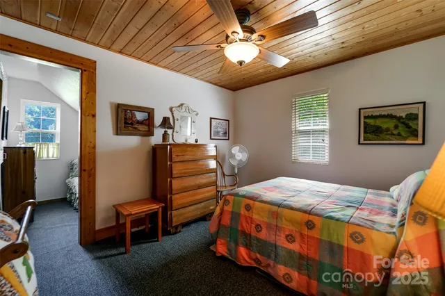 $575,000 | 54 Barnwood Way, Whittier, NC 28789