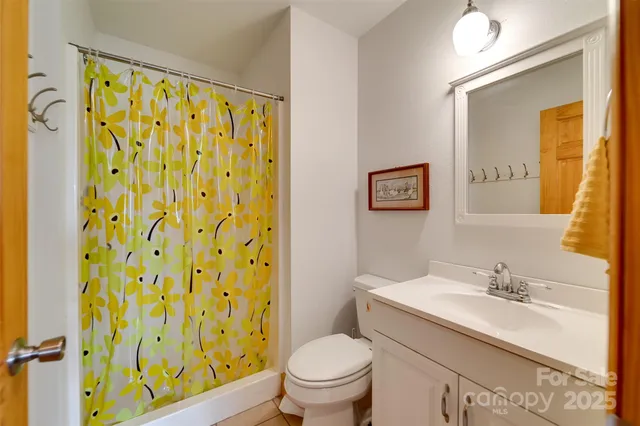 $575,000 | 54 Barnwood Way, Whittier, NC 28789